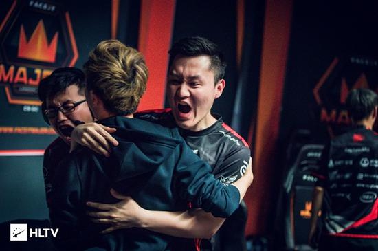 一加15电竞三芯技术带来超凡性能体验